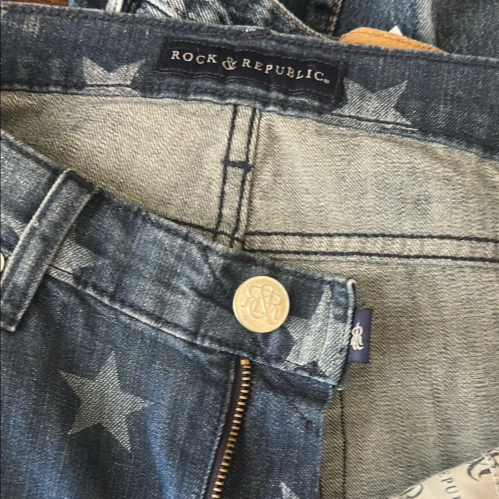 Rock & Republic Blue Star Pattern Jeans - Picture 2 of 9